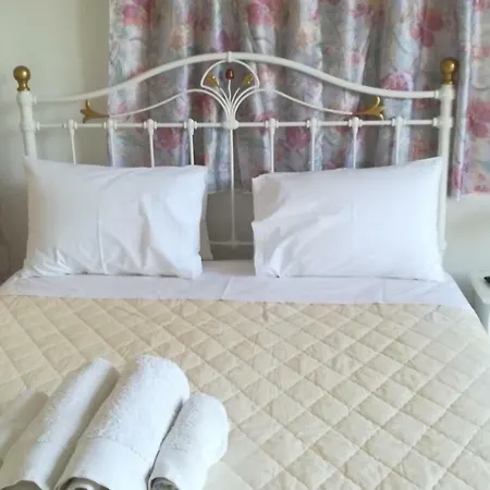 Tzeni * Lygia (Lefkada)