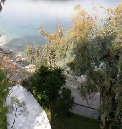 Tzeni Апартаменты *