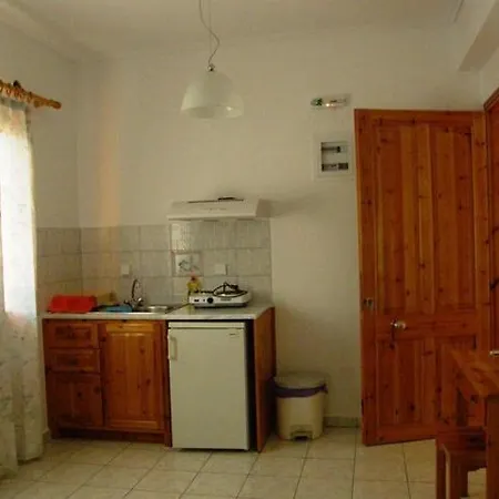 Tzeni *