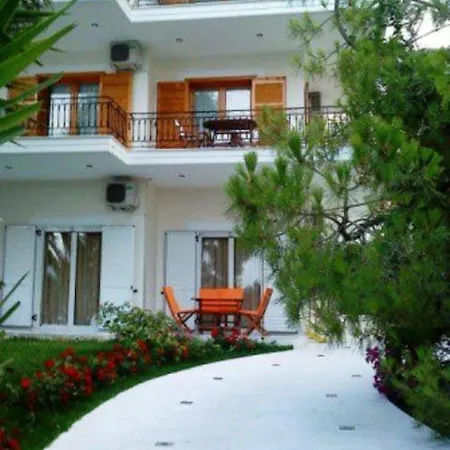 Apartament Tzeni