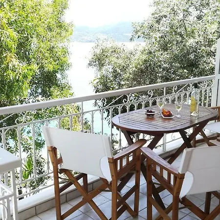 Tzeni Apartament *