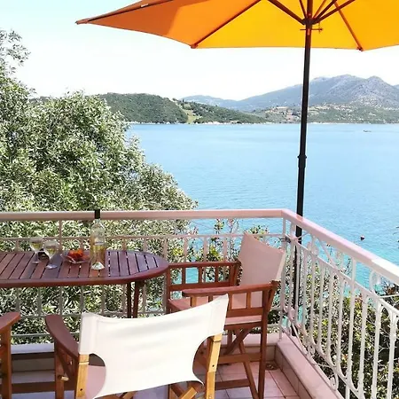 Tzeni Apartament *