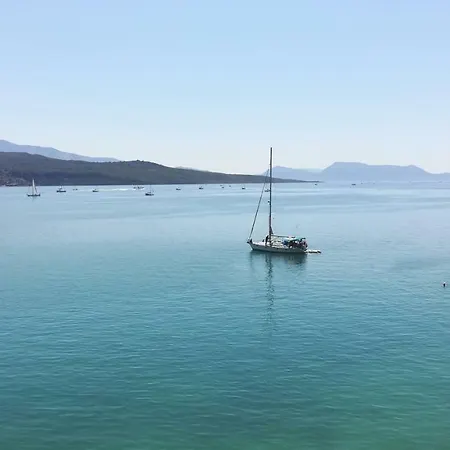 Tzeni *