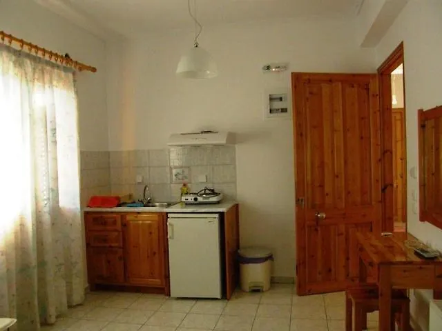 Tzeni *